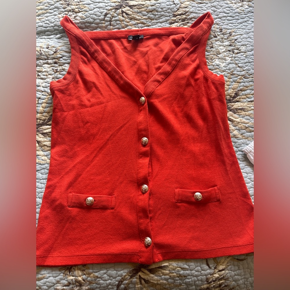 Ann Taylor 🍒 -Red Sleeveless Button-Front Tank